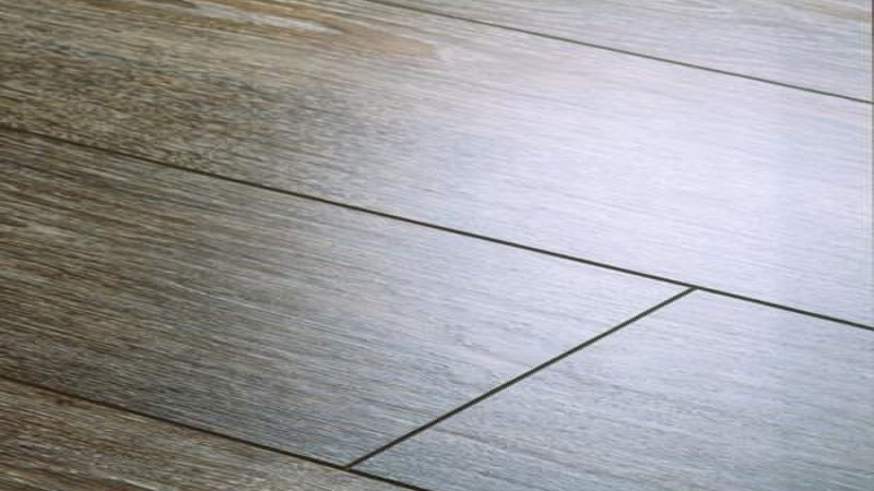 Как правильно уложить ламинат на бетонный пол