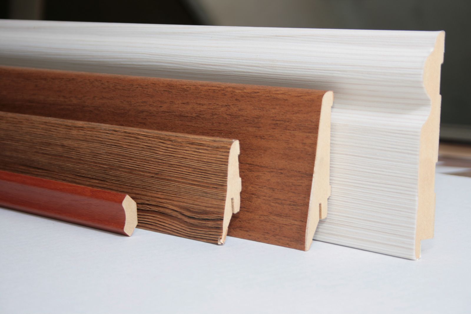 Как сделать деревянный плинтус своими руками | Строительный портал